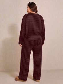 Elaquor 大尺碼休閒日常條紋上衣與長褲兩件套 女款休閒外出套裝 秋冬休閒辦公通勤條紋兩件套 - 酒紅色 - 查看 2