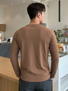 DAZY 男士長袖圓領卡其色T恤，適合春秋穿著 - 卡其色 - 查看 2
