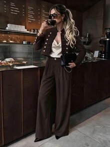 SHEIN PariChic طقم نسائي من قطعتين للخريف والشتاء، جاكيت قصير بياقة واقفة مزدوجة الصدر وأزرار معدنية بأسلوب عسكري عتيق & بنطلون بخصر عالي وساق واسعة للاستخدام اليومي - قهوة بني - مشاهدة 4