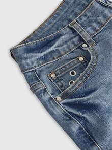 ROMWE Y2K Hot Girl Metal Eyelet Vintage Low Waist Denim Shorts For Women - Light Wash - View 4