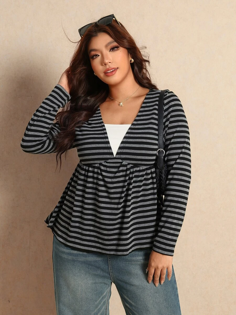 Elaquor Kaos Kasual Harian Wanita Ukuran Besar 2 in 1 Motif Garis-garis Patchwork - Hitam dan Putih - View 1