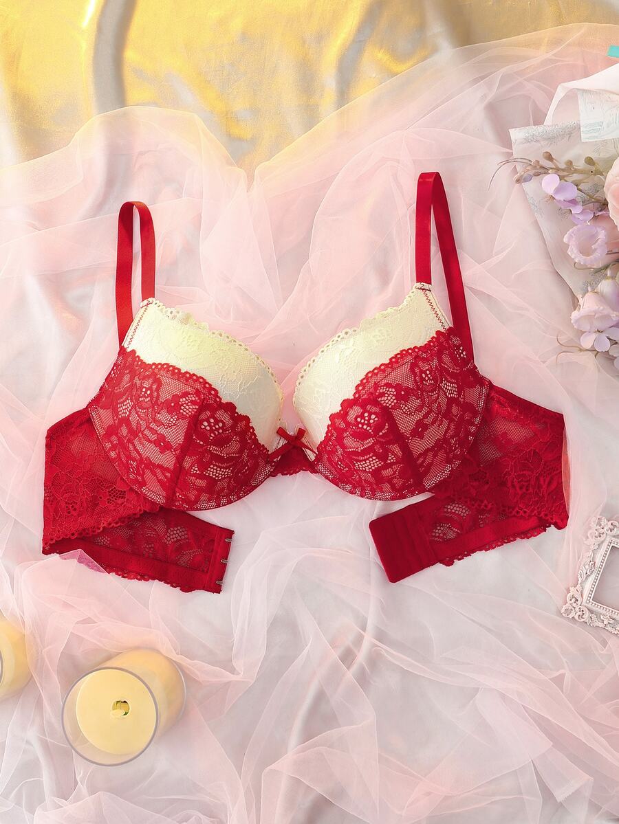 DelicateAllure 大尺碼女款蝴蝶結裝飾對比色蕾絲無鋼圈內衣 - 酒紅色 - 查看 1