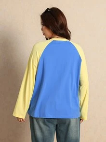 Elaquor Plus Size Women's Colorblock Round Neck Raglan Sleeve Casual T-Shirt - Blue - View 2