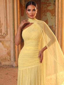 Aureia One-Shoulder Ruched Draped Design Elegant Bridesmaid Formal Evening Gown (Heavy Embellished Style) - Yellow - View 3