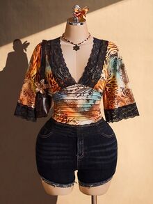 SHEIN ICON 大尺碼 Y2K 復古性感豹紋 V 領蕾絲拼接喇叭袖上衣 - 彩色 - 查看 4