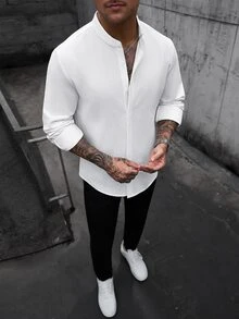 Manfinity CasualCool 男士純棉立領隱扣紋理襯衫 極簡日系休閒白色長袖襯衫 適合商務與日常穿著 - 白色 - 查看 3
