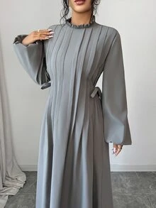 Yasmyna Gaun Arab Wanita Warna Polos dengan Hiasan Rumbai, Kerah Tegak, dan Desain Lipit - Grey - View 6
