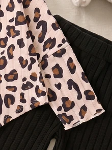 SHEIN 女嬰 2 件組 春/秋季長袖針織套裝，印花不對稱下擺小高領上衣 + 喇叭褲，柔軟休閒嬰兒服裝套裝，適用 - 彩色 - 查看 5
