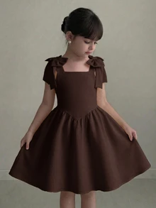 Young Girl 3D緹花細肩帶洋裝，紋理緹花布料，方領，肩部蝴蝶結裝飾，收腰，大裙擺，柔軟，套裝 - 咖啡 - 查看 6