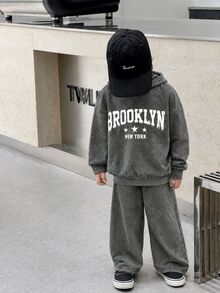 SHEIN 2件組小男孩休閒街頭風運動衫與運動長褲套裝，適合返校、生日、假日派對、上學日，秋冬穿著 - 灰色 - 查看 2