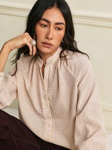 SHEIN بلوزة نسائية بنقشة مربعات وياقة واقفة وأكمام طويلة مجعدة، قميص كاجوال بقصة فضفاضة وأكمام راغلان مع أساور - كاكي - مشاهدة 5