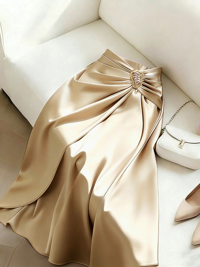 GlowEve CURVE Plus Size Elegant Metal Decor Pleated Satin Skirt