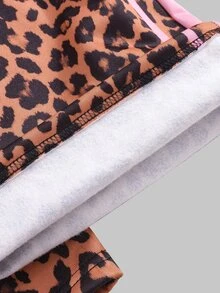 SHEIN 1件女童亮粉色時尚休閒連帽拉鍊寬鬆字母毛巾刺繡拼接衛衣與高腰刷毛長褲套裝，適合室內/戶外運動、學校、街頭及任何場合，春秋冬季適用 - 棕色 - 查看 13