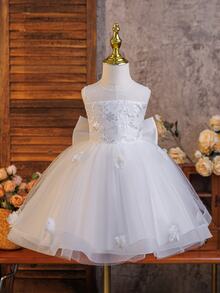 SHEIN Glamorique Kids 女童優雅無袖薄紗洋裝，亮片刺繡 3D 花朵裝飾大蝴蝶結背部洋裝，適合特殊場合 - 白色 - 查看 3