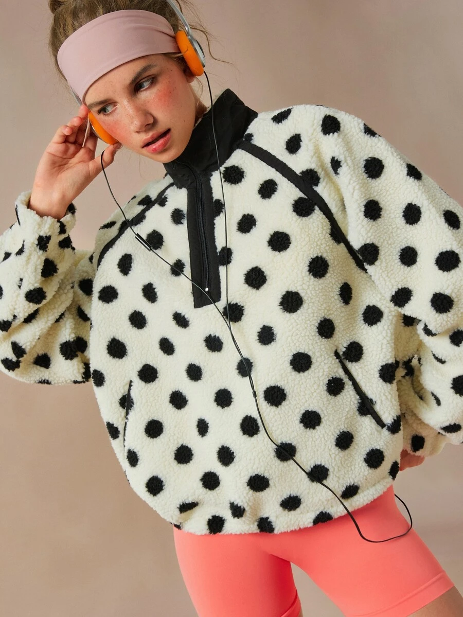 VARSIVA Jaket Olahraga Wanita Motif Polkadot Lengan Panjang dengan Resleting Setengah dan Kerah Tegak - Hitam dan Putih - View 1
