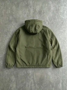 Manfinity Roghcode Chaqueta con capucha y media cremallera con gráfico de letras y bloques de color para hombres - Verde militar - Ver 2