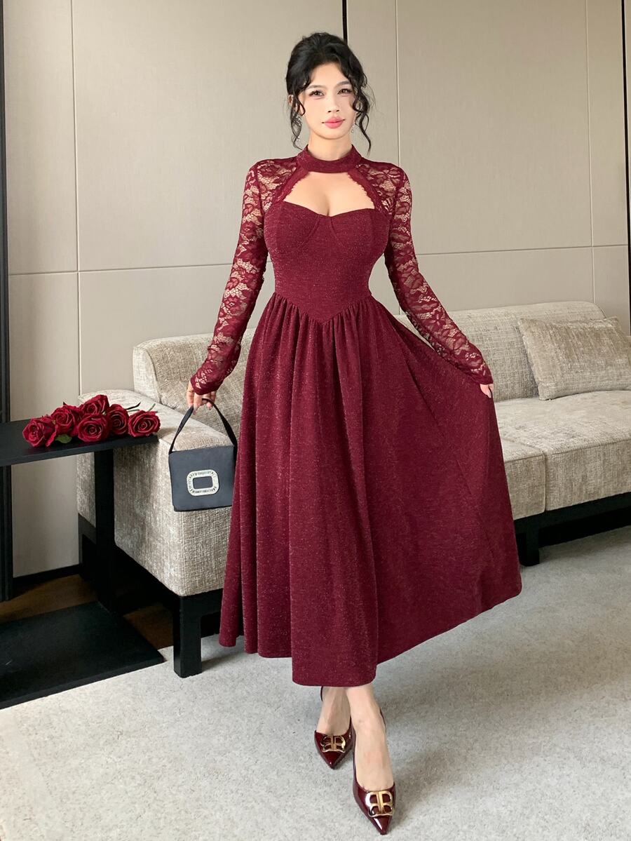 Feyla فستان نسائي بلون موحد مع دانتيل متباين وأكمام طويلة وتصميم مفرغ أنيق بطول متوسط - عنابي اللون - مشاهدة 1