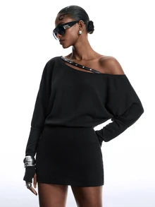 LYSMO Women's Asymmetric Neckline Rivet Eyelet Decor Cinched Cinched Waist Fashionable Elegant Long Sleeve T-Shirt - Black - View 8