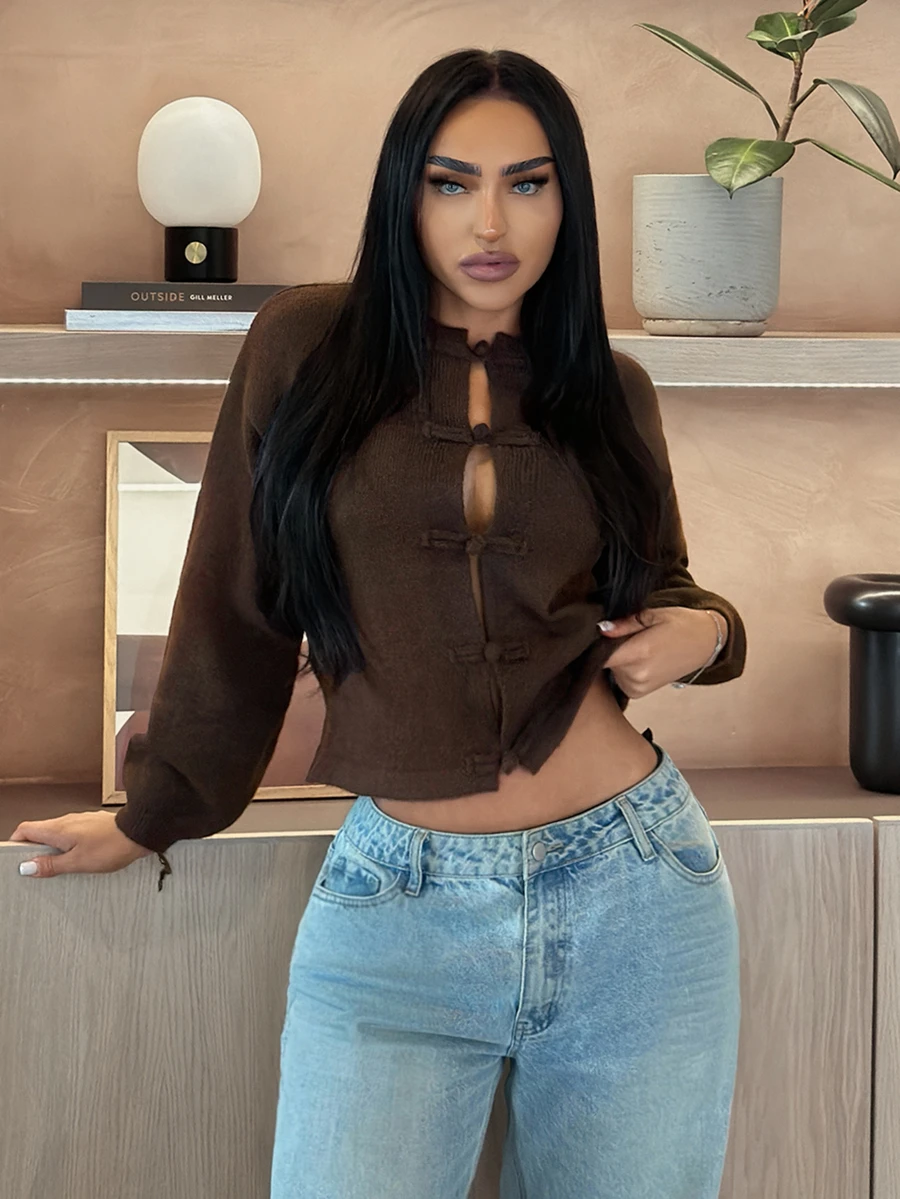 SHEIN SXY كارديجان نسائي محبوك كاجوال بلون موحد وأكمام طويلة وأزرار أمامية على شكل ضفدع - قهوة بني - مشاهدة 1