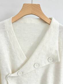 GlowEve Cardigan Wanita Asimetris Kancing Diagonal Depan Lengan Panjang dengan Hem Bergaris, Modis, Kasual, Serbaguna, Cocok untuk Kantor, Warna Abu-abu, Musim Gugur - Putih - View 5