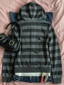 IslaSuriya 女款刺繡連帽修身運動衫 - 彩色 - 查看 2