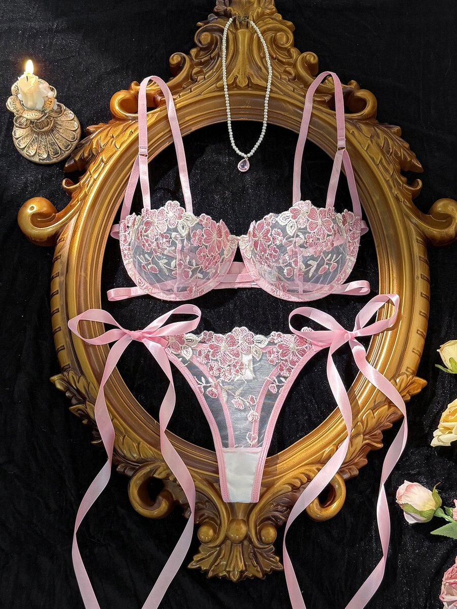 SHEIN 女款天藍色刺繡細肩帶內衣套裝 2件組 - 彩色 - 查看 1