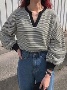FRIFUL 女款街頭風條紋拼接長袖V領鏤空T恤 - 黑與白 - 查看 7