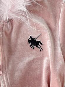 SHEIN Tween女孩秋冬休閒街頭風粉色天鵝絨小Logo刺繡袋鼠口袋人造毛飾邊連帽拉鍊外套 - 粉色 - 查看 5
