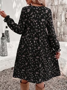 SHEIN VCAY Casual Minimalist Ditsy Floral Pattern Loose Round Neck Plus Size Dress Suitable For Autumn/Winter - Multicolor - View 2