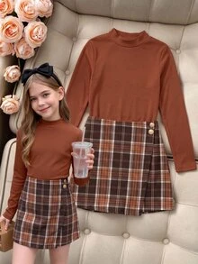 SHEIN 2件組女孩英式學院風小高領長袖T恤與格紋裙，秋季開學鈕扣裝飾套裝 - 咖啡棕 - 查看 1