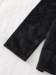 SHEIN 兒童青少年男孩刺繡設計衛衣與格紋秋冬長褲 2件式刷毛睡衣套裝，聖誕睡衣 - 黑與白 - 查看 5