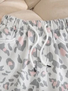 SHEIN Explorewe 女童牛仔長褲 秋季新款 淺灰色豹紋與粉色波點 Y2K 風格 高級棉質牛仔布 鬆緊腰帶抽繩設計 寬鬆版型 全季穿著 適合外出與上學 - 白色 - 查看 4