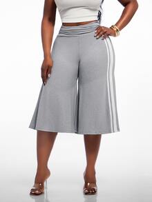 SHEIN SXY Celana Capri Lipit Gaya Jalanan Bergaris Blok Warna untuk Wanita Ukuran Plus - Grey - View 6