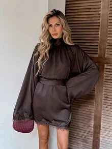 Serisse فستان قصير عصري للنساء بلون موحد وياقة واقفة وأكمام دانتيل بتصميم مرقع - بني - مشاهدة 5
