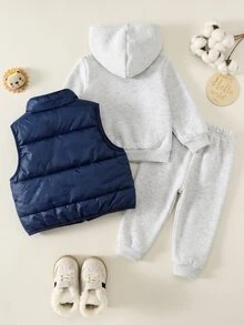 SHEIN 中性嬰兒男/女嬰 3件組秋冬加厚抓絨內裡休閒可愛獅子圖案衛衣套裝與棉墊背心外套套裝，多件套裝，男嬰衣裝套裝，男嬰秋冬衣裝，柔軟復古加厚外套 - 淺灰色 - 查看 2