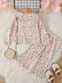 2pcs/Set Infant Toddler T-Shirt & Flare Pants Outfit, Minimalist Casual Light Leopard Print With Small Leather Patch Decor, Daily Wear, Spring/Autumn - Multicolor - View 2