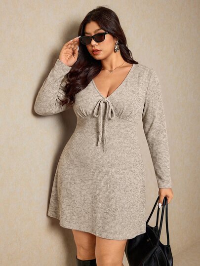 Elaquor Plus Size Women's V-Neck Solid Color Fashion Casual Dress