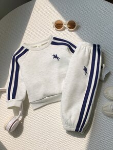 SHEIN 2件組嬰兒男童女童秋冬對比色編織帶圓領長袖套頭運動衫＋鬆緊腰長褲運動套裝 - 彩色 - 查看 1