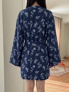 DAZY Leaf Pattern Loose Fit Short Cardigan Robe Women's Sleepwear - Navy Blue - View 2
