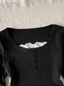 SHEIN 青少年女孩/小女孩秋冬休閒法式優雅針織素色鈕扣蕾絲拼接撞色修身長袖T恤，適合返校與日常穿著 - 黑色 - 查看 3