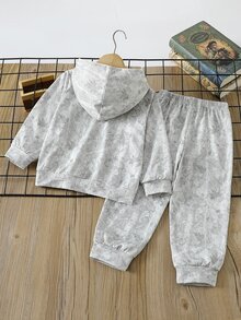 SHEIN Coolqubz 2件組小男孩休閒純色紮染運動衫+長褲，適合日常、上學、旅行、戶外玩耍，春秋季返校穿著 - 淺灰色 - 查看 2