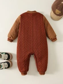SHEIN 男女通用新生兒嬰兒/幼兒秋冬保暖內裡加厚拼色拼接時尚可愛連身衣，棒球套裝運動服，嬰兒冬季連身衣運動服 - 咖啡棕 - 查看 2