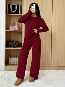 SHEIN PETITE 女款純色圓領長袖毛衣搭配長褲休閒正裝套裝，秋冬款 - 酒紅色 - 查看 13