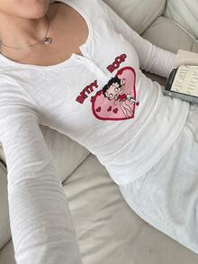 CovetEZ Betty Boop x SHEIN 95%棉女款字母與愛心印花鈕扣設計T恤，適合外出、街頭穿搭、機場穿著 - 白色 - 查看 5