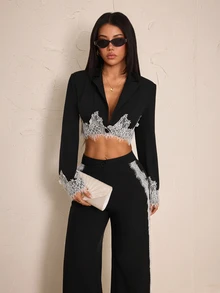 SHEIN PETITE طقم بدلة عمل أنيقة للنساء الصغيرات تتميز بألواح دانتيل باللونين الأسود والأبيض. - أبيض وأسود - مشاهدة 3