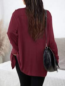 SHEIN LUNE 大尺碼女款純色秋季黑色毛衣開襟衫，附口袋，適合度假、辦公、正式、休閒與優雅穿搭 - 酒紅色 - 查看 2