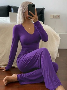 DAZY 純色極簡舒適針織女款居家服套裝 - 紫色 - 查看 1