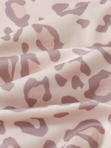 2pcs/Set Infant Toddler T-Shirt & Flare Pants Outfit, Minimalist Casual Light Leopard Print With Small Leather Patch Decor, Daily Wear, Spring/Autumn - Multicolor - View 8