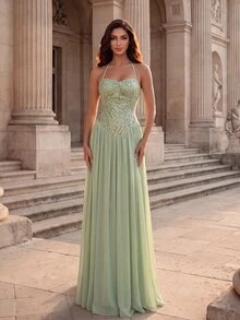 Coutiva Light Green Halter Neck Heart-Shaped Collar Sequin Patchwork Chiffon Flowy Long Evening Gown - Green - View 6