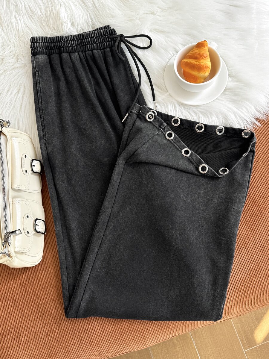 Comfortcana Plus Size Women's Solid Color Drawstring Waist Casual Daily Sweatpants - Black - View 1